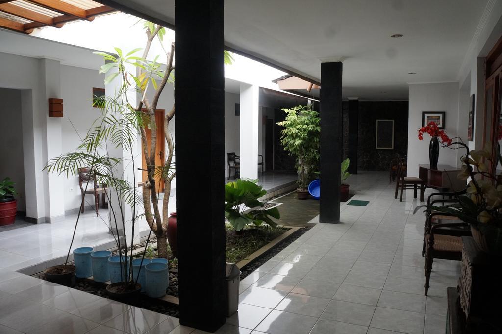 Hotel Kirana Yogyakarta Extérieur photo